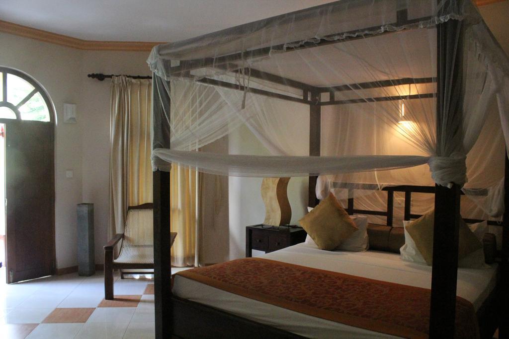 Hotel Bentota Village Екстериор снимка