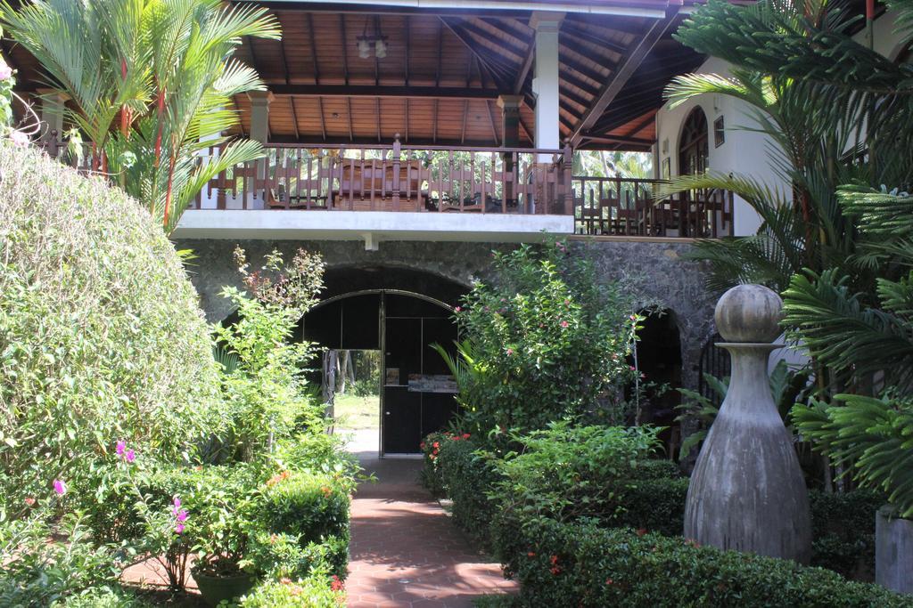 Hotel Bentota Village Екстериор снимка
