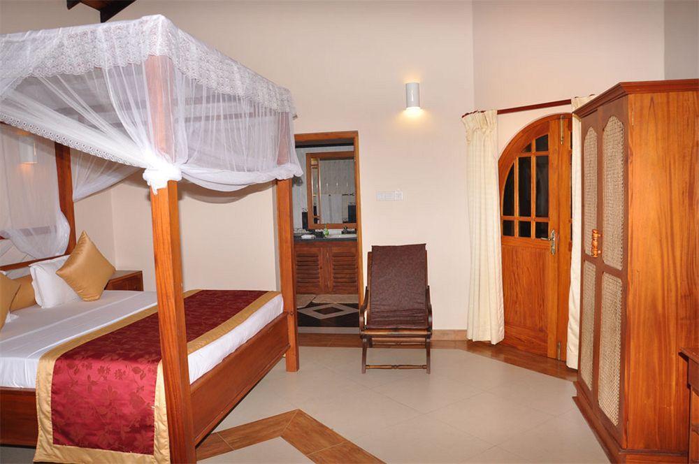Hotel Bentota Village Екстериор снимка