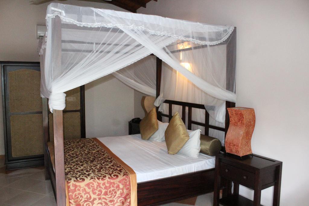 Hotel Bentota Village Екстериор снимка