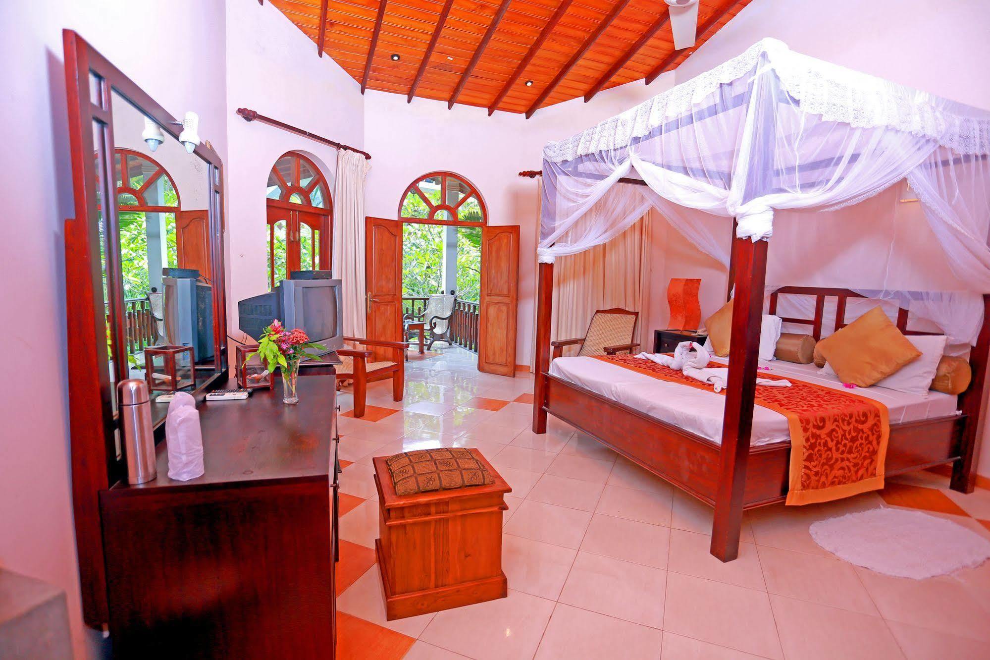 Hotel Bentota Village Екстериор снимка