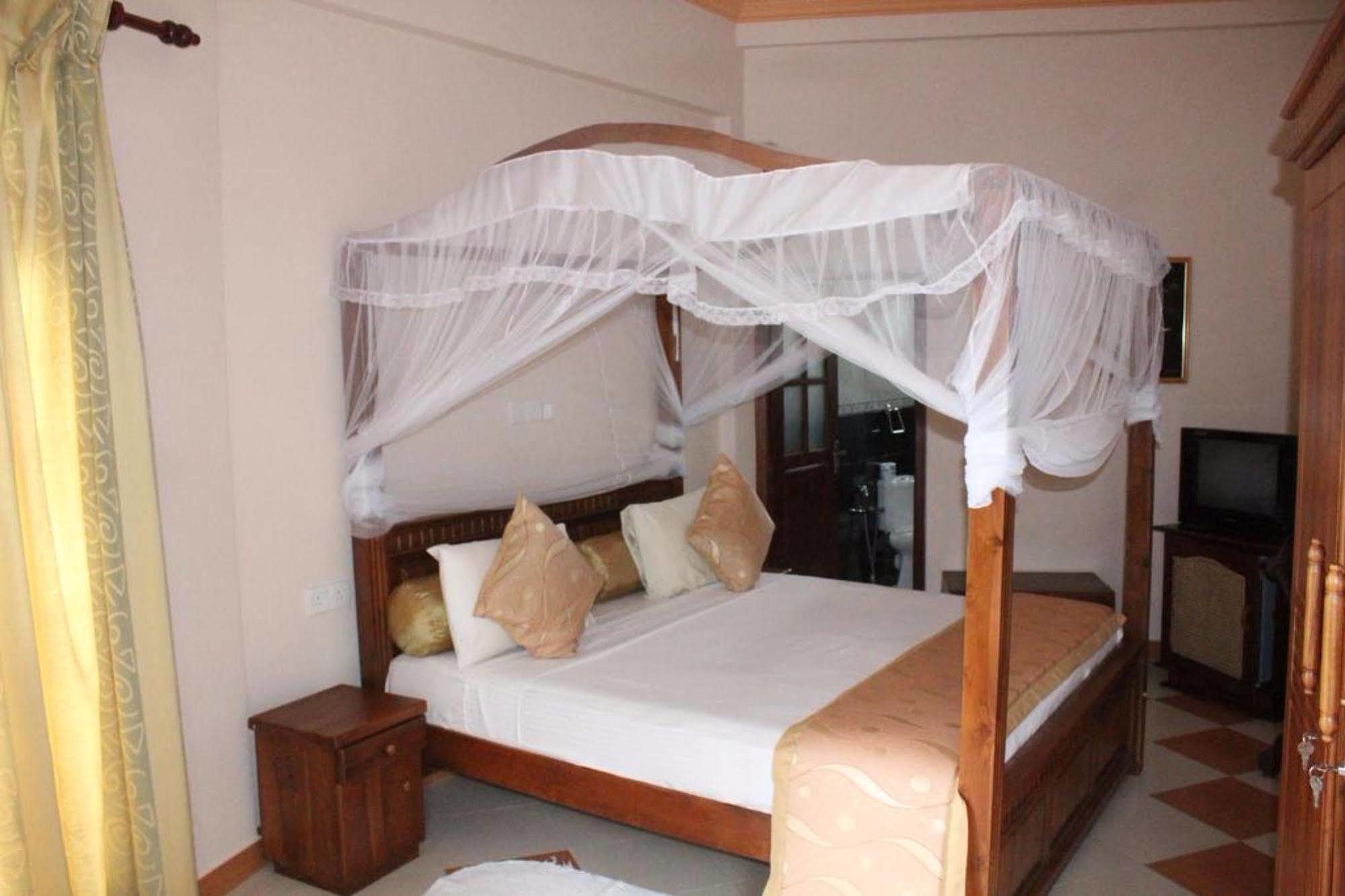 Hotel Bentota Village Екстериор снимка