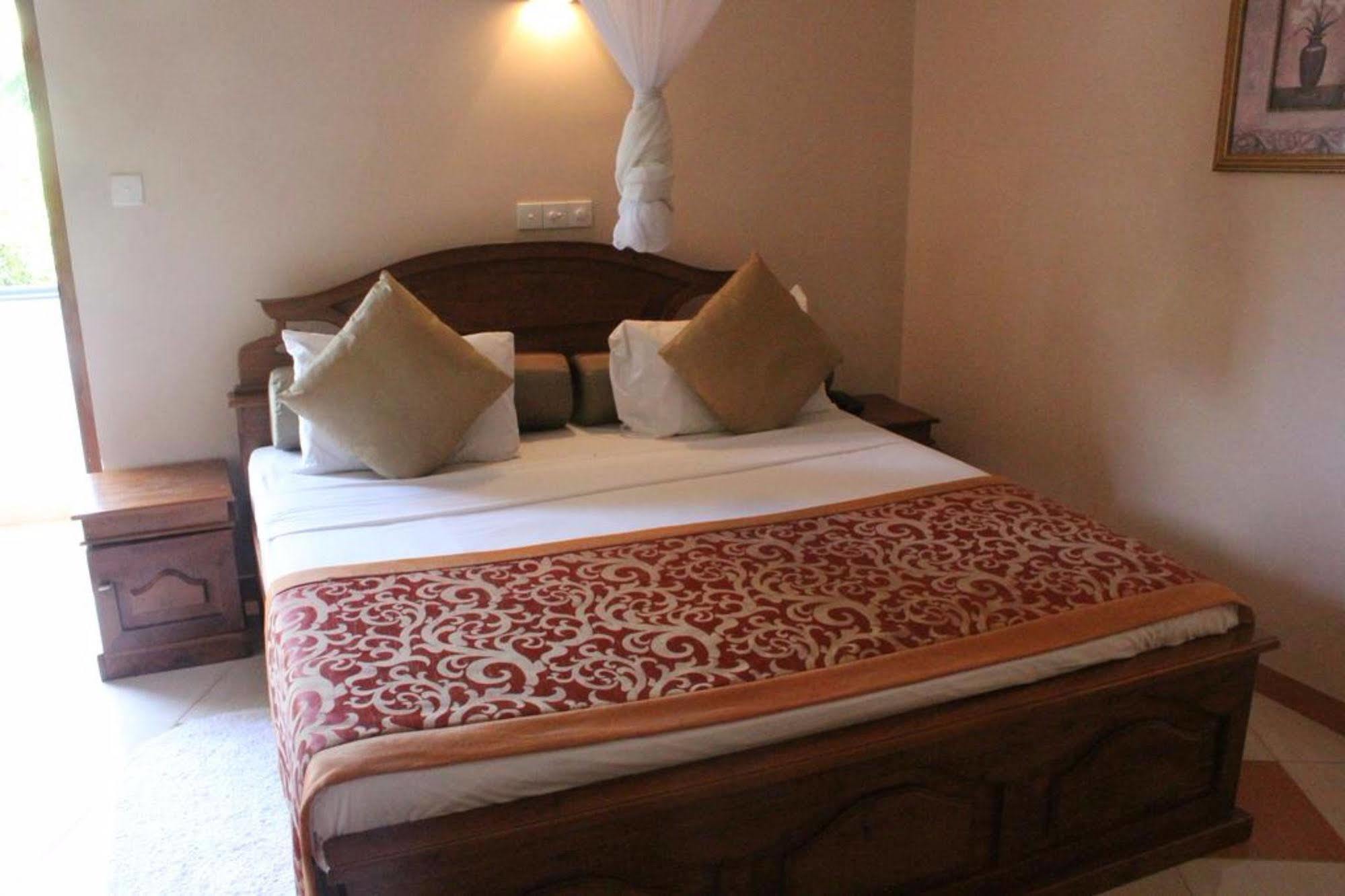 Hotel Bentota Village Екстериор снимка